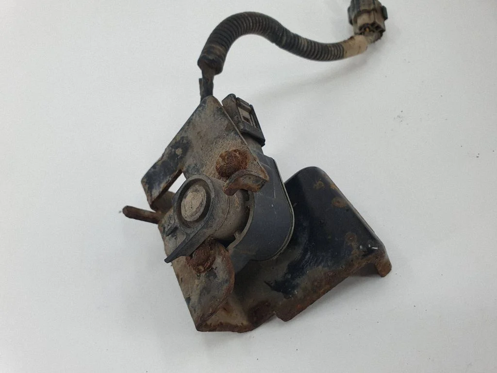 Eesmise vedrustuse kõrgusandur – KIA Sorento (2010-2014)