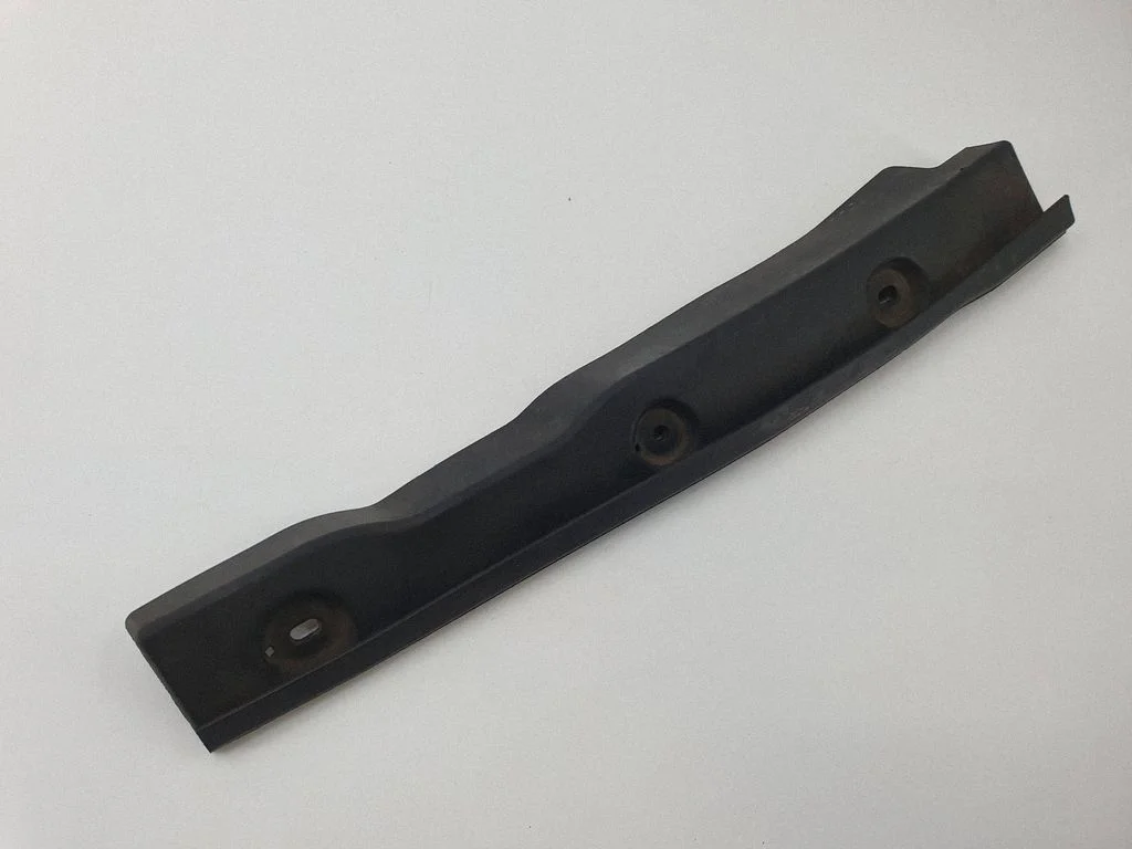 Fender end trim B45A56916