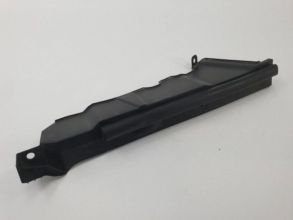 Fender end trim 841402P500