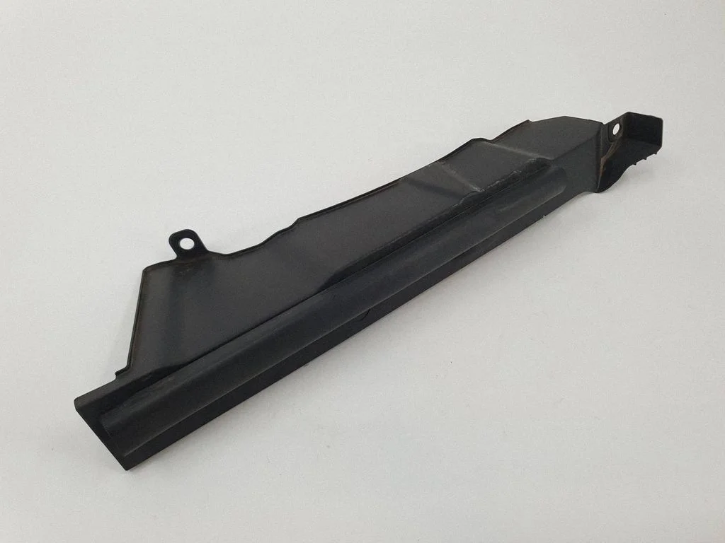 Fender end trim 841302P500
