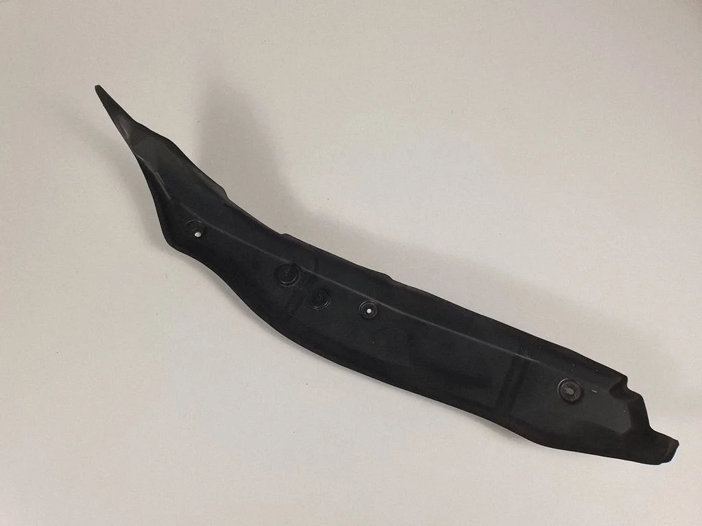 Fender end trim – Mercedes-Benz C-Class W205 (2014-2021)