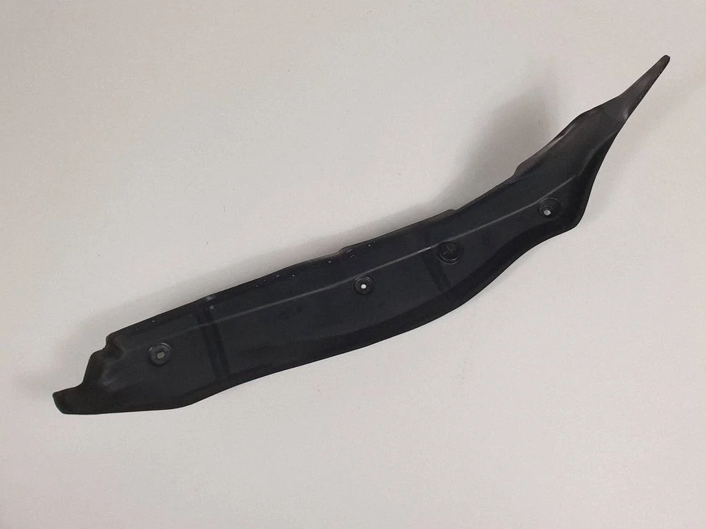 Fender end trim – Mercedes-Benz C-Class W205 (2014-2021)