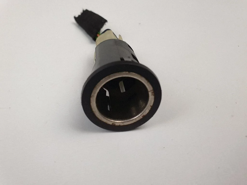 12 V Socket (front)