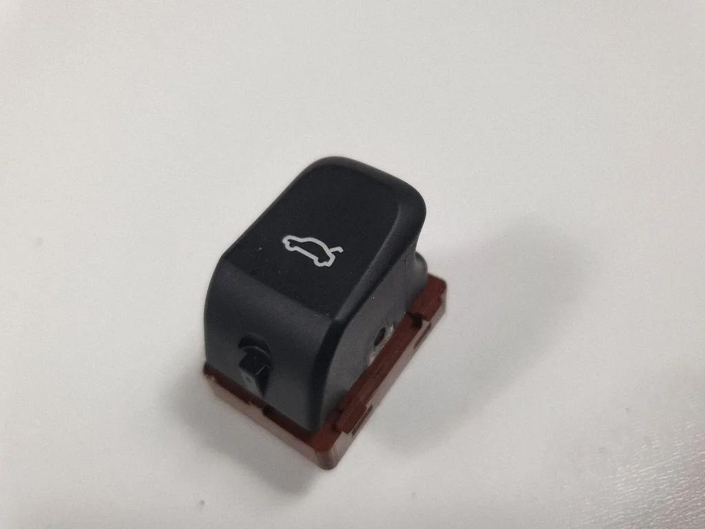 Tailgate opening switch 4H0959831A