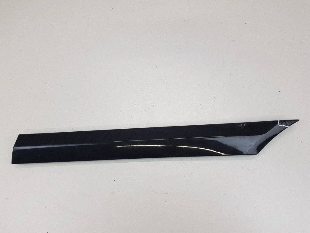 Tagumise poritiiva liist A2036900762 – Mercedes-Benz C-klass W203 (2000-2007)