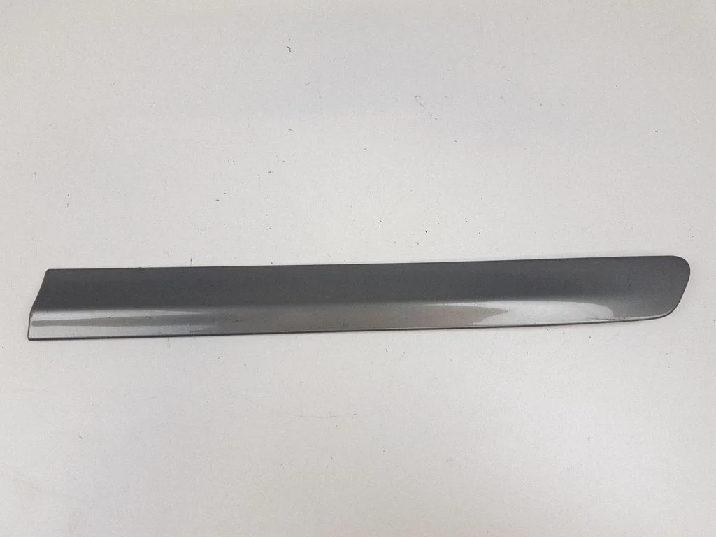 Rear fender molding trim – Volvo C70 (2006-2010)