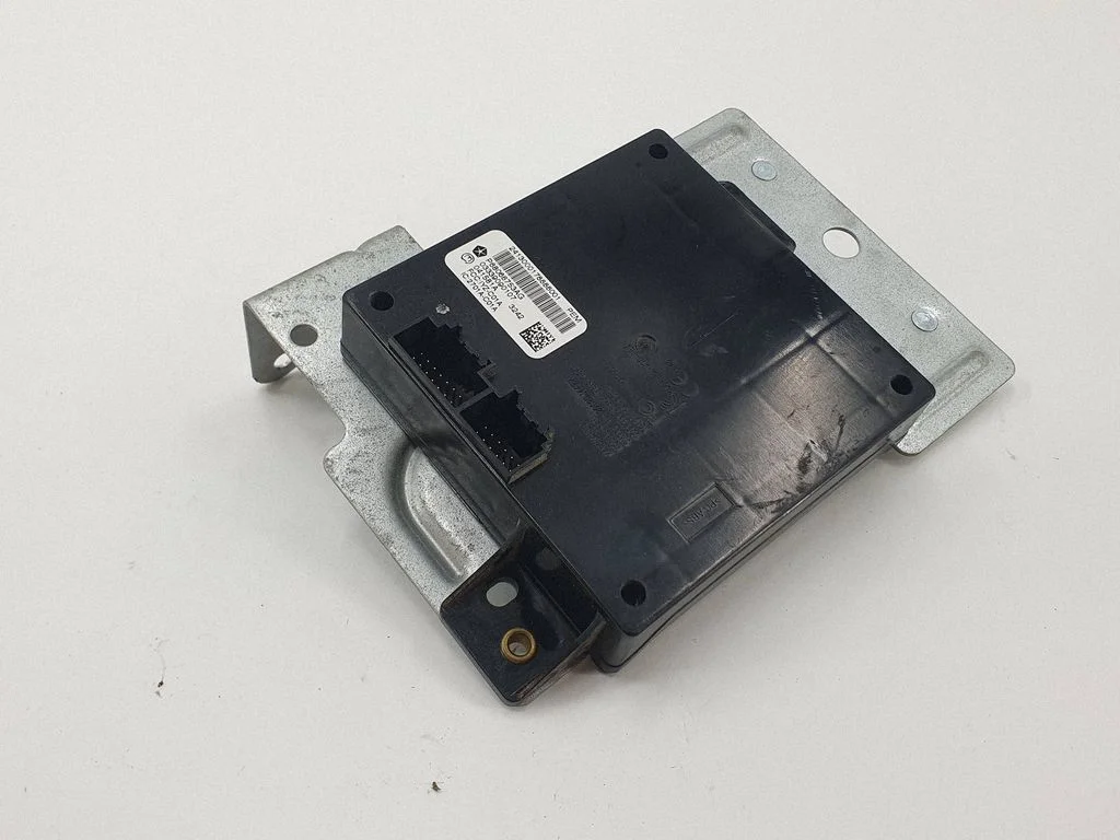 Keyless (KESSY) go control unit/module P68068753AG