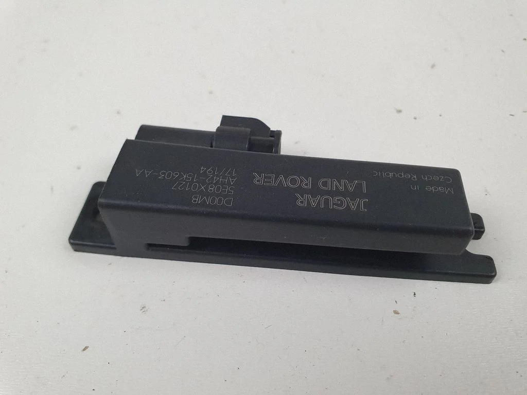 Võtmeta süsteemi KESSY (keyless) juhtplokk/moodul – Land Rover Evoque I (2011-2018)