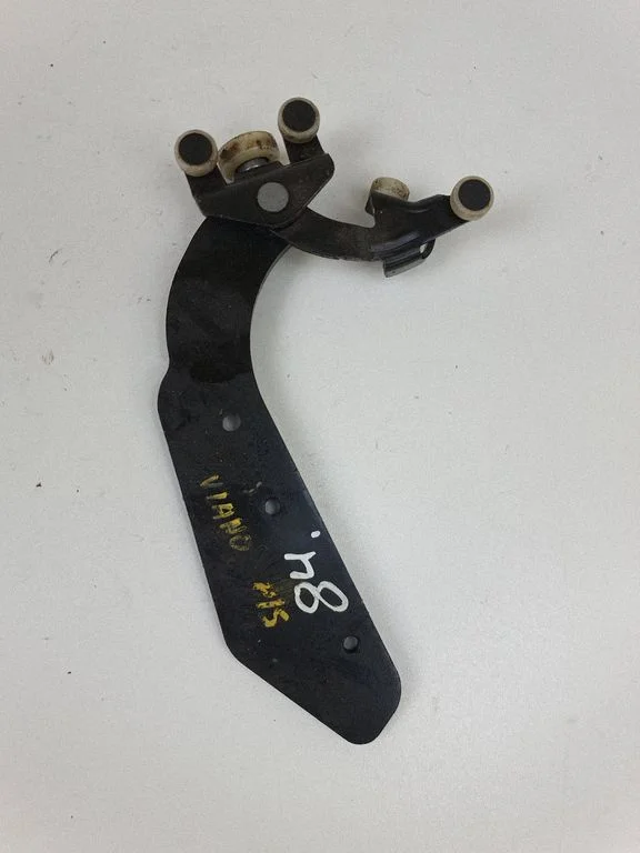 Sliding door latching motor – Mercedes-Benz Vito Viano W639 (2003-2014)