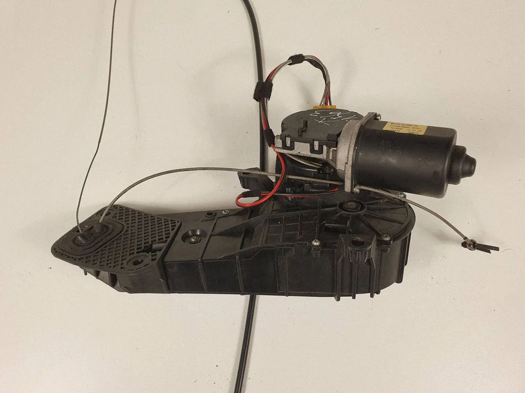 Sliding door motor – Mercedes-Benz Vito Viano W639 (2003-2014)