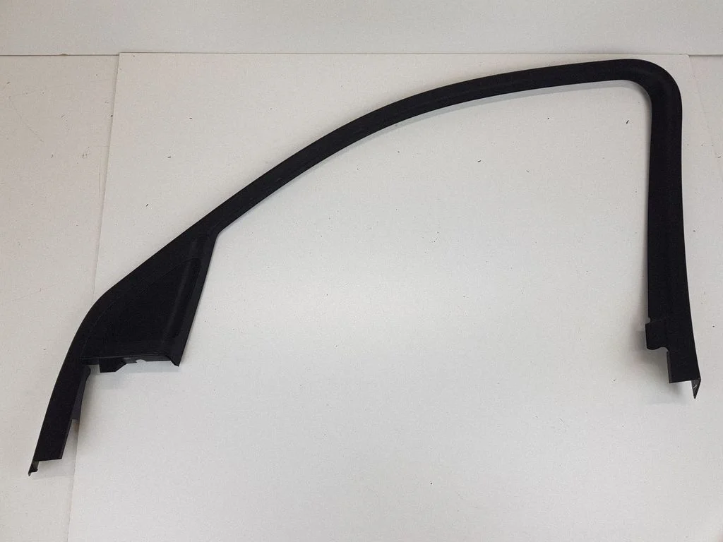 Front door glass trim molding 8R0867610 – Audi Q5 SQ5 8R (2008-2017)