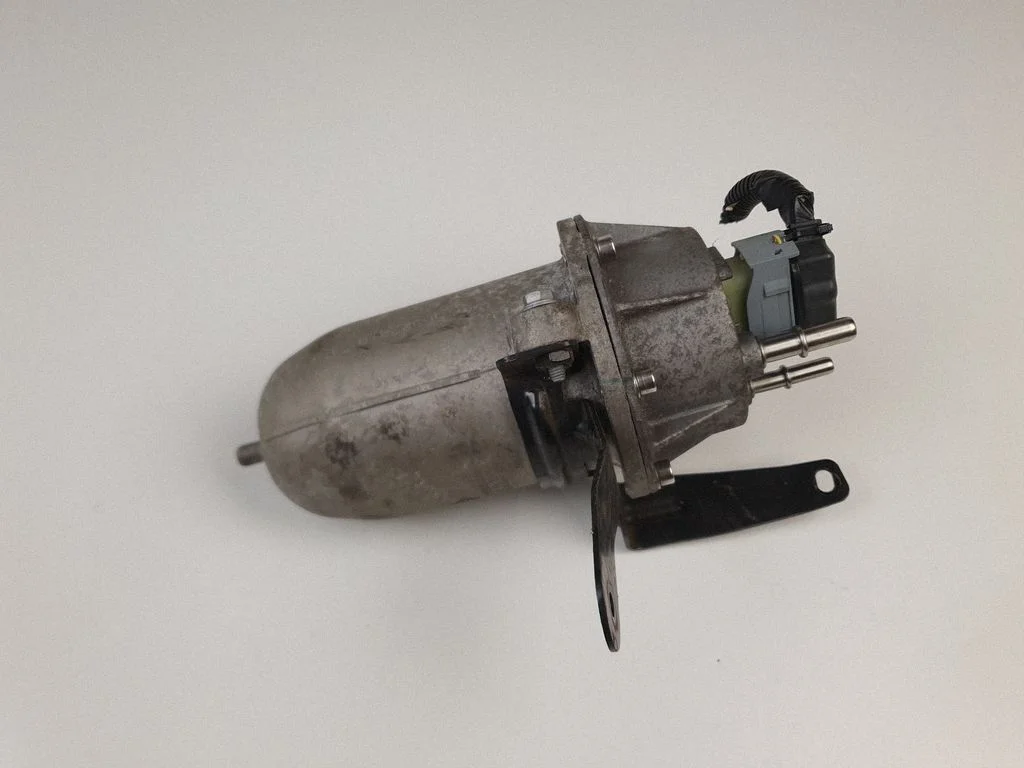 Fuel filter housing