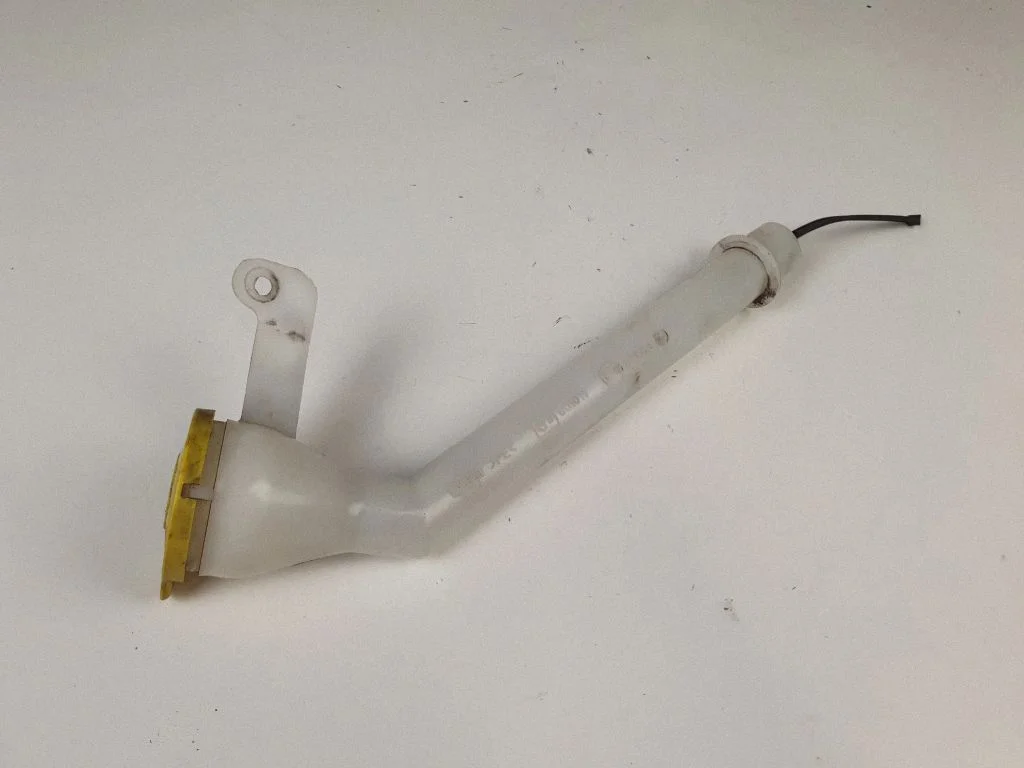 Window washer liquid tank fill tube