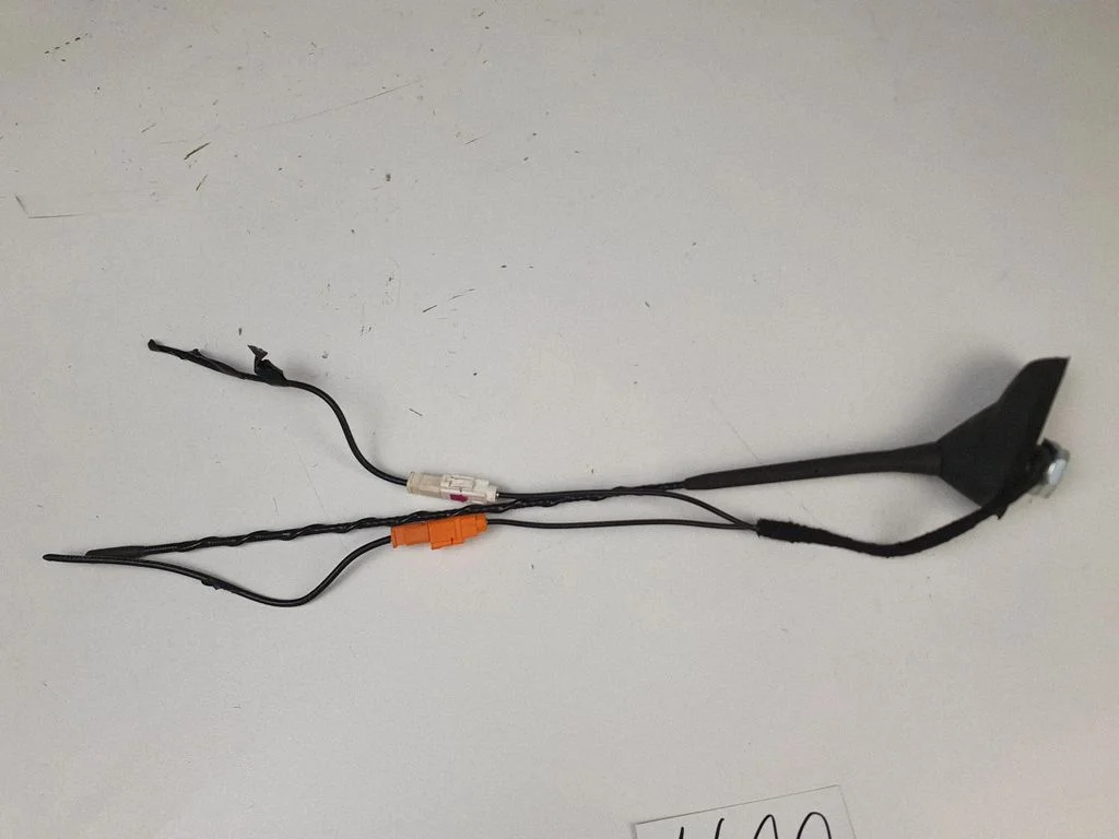 Raadioantenn 9804058080 – Peugeot 208 I (2012-2019)