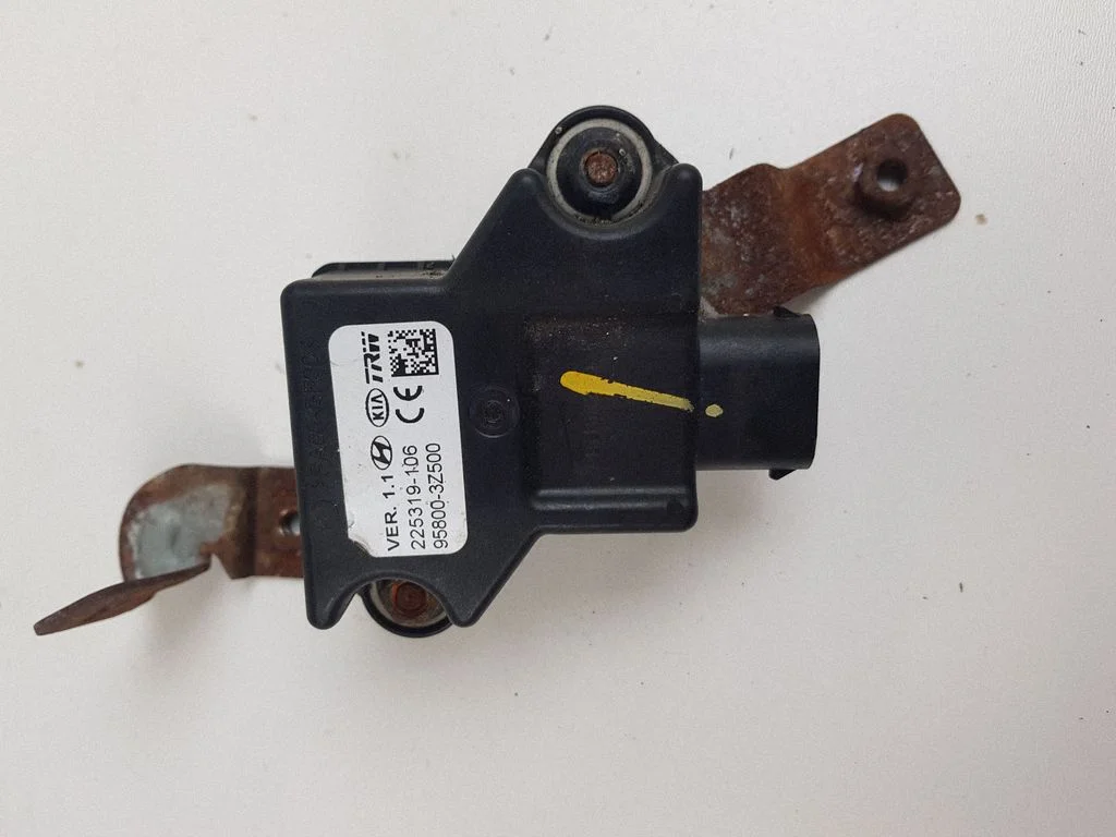 Tire pressure control unit 225319106