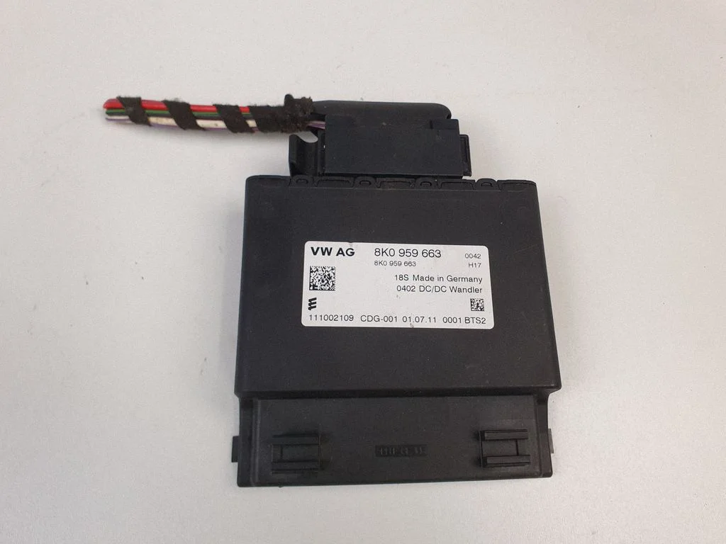 Voltage converter/converter module – Audi A5 Sportback 8TA (2009-2016)