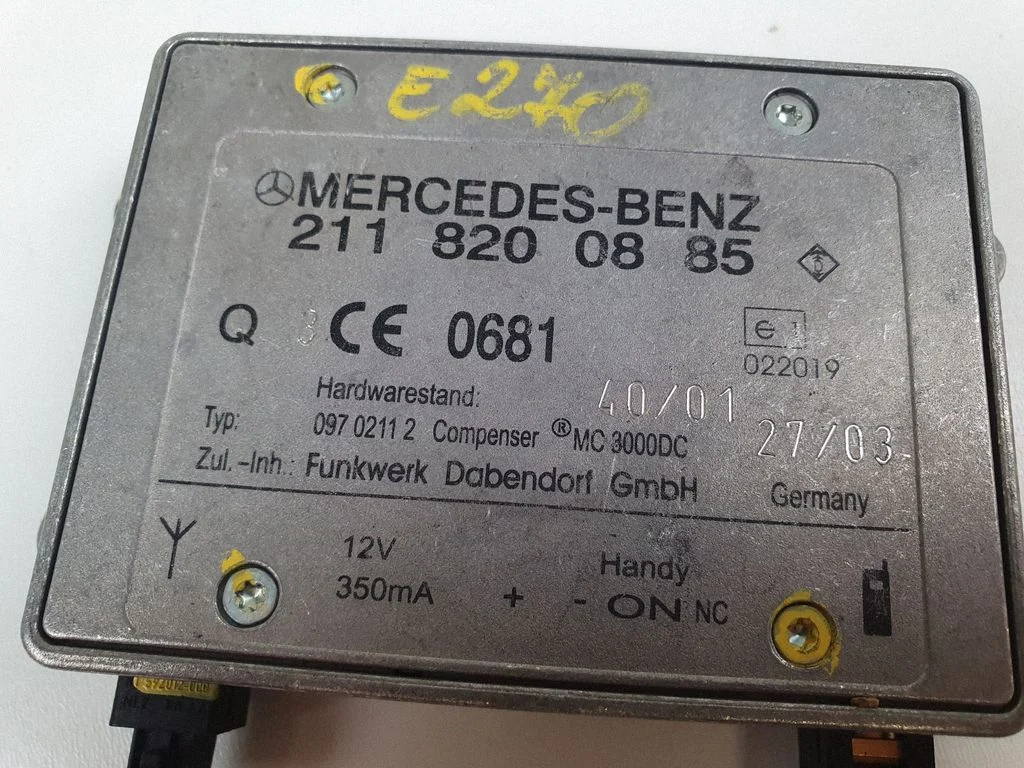 Antenni juhtplokk 2118200885 – Mercedes-Benz E-klass W211 (2002-2009)