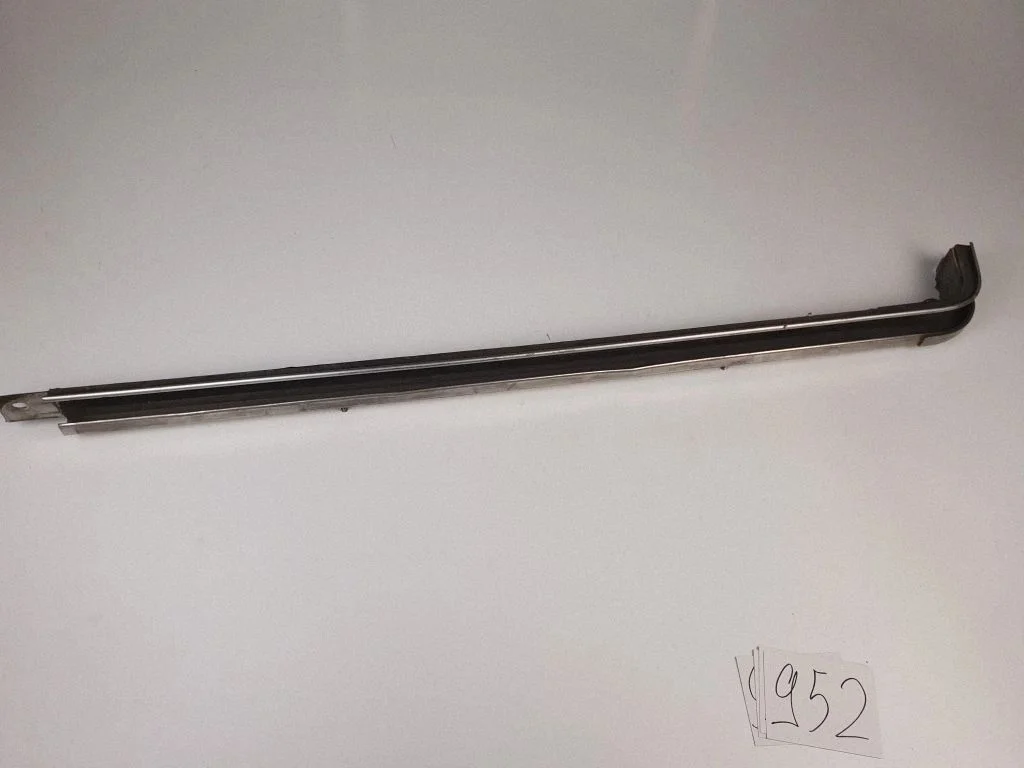 Door glass rail – Mercedes-Benz Vito Viano W639 (2003-2014)
