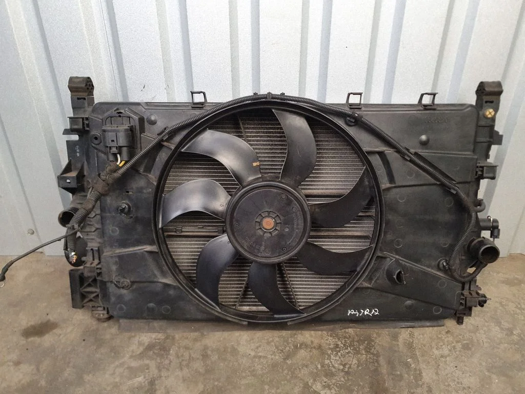 Radiator set 13427182