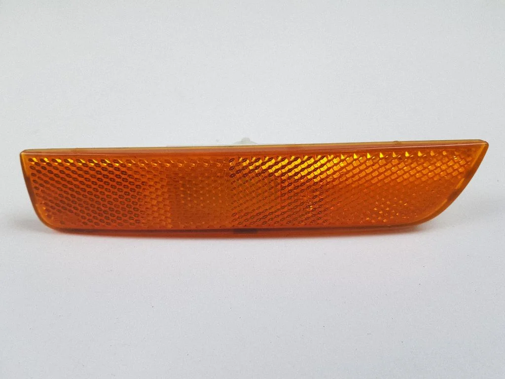 Priekšējā bampera pagrieziena rādītājs 3B0945071 – Volkswagen Passat B5.5 (2001-2005)