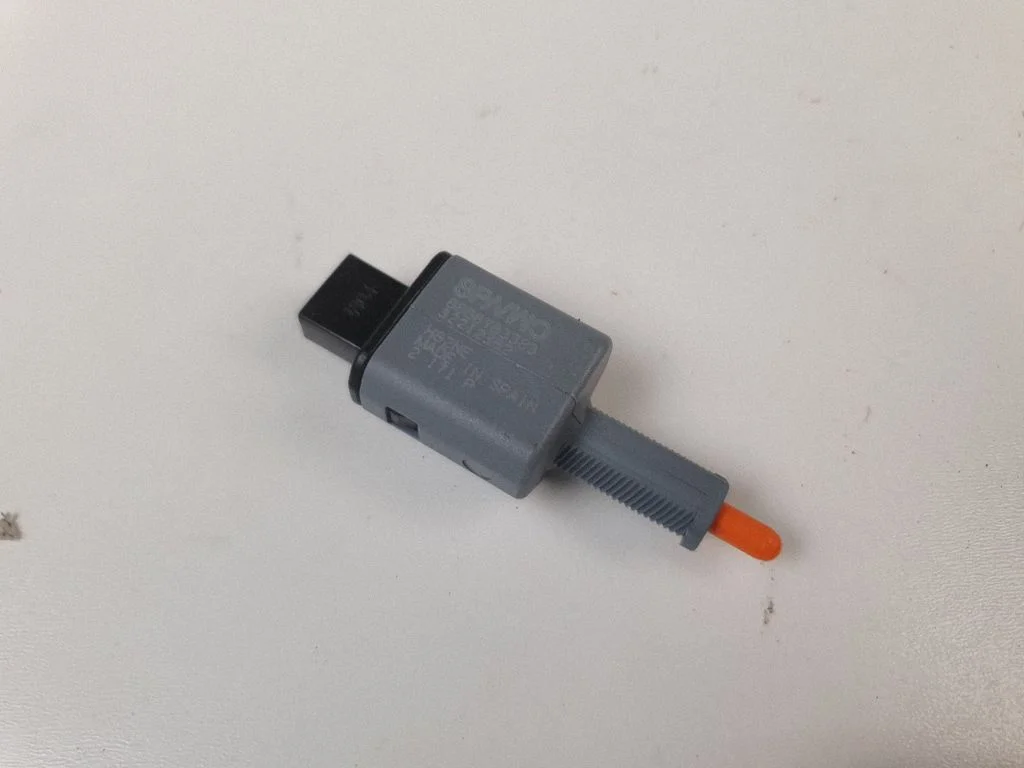 Brake pedal sensor switch 32212362