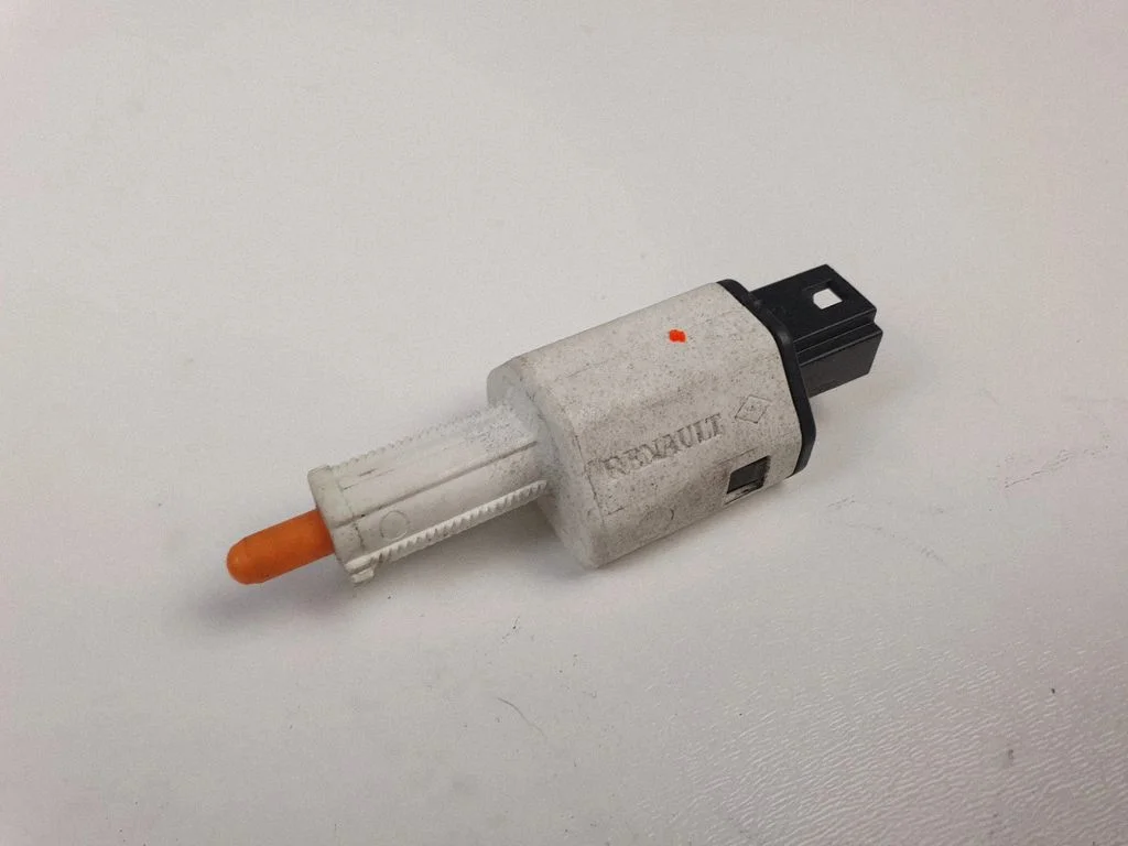 Brake pedal sensor switch 253200005R