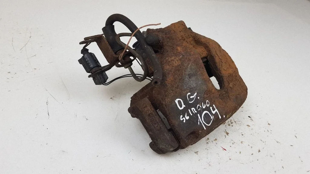 Front brake caliper – Volkswagen Scirocco (2008-2016)