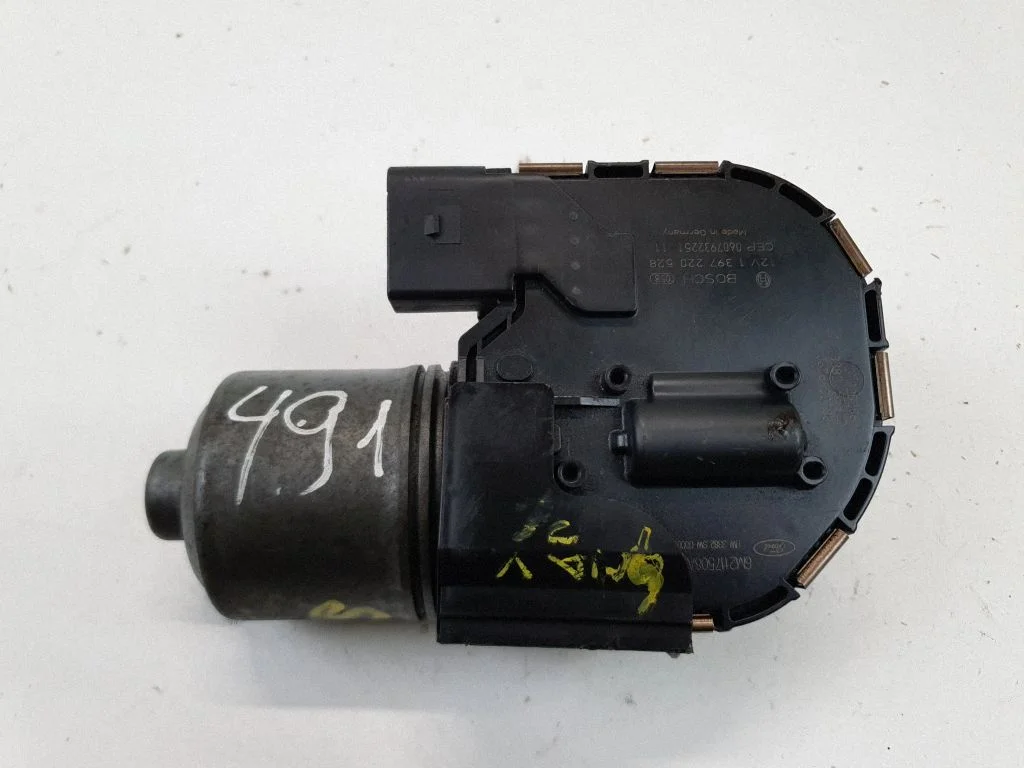 Kojameeste mootor 6M2117508AB
