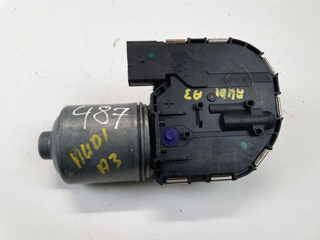 Tīrītāju motoriņš 8V2955119C