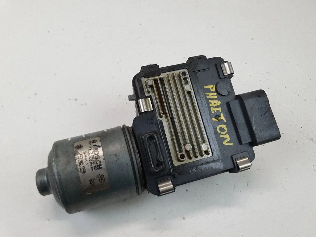 Kojameeste mootor 3D2955120B