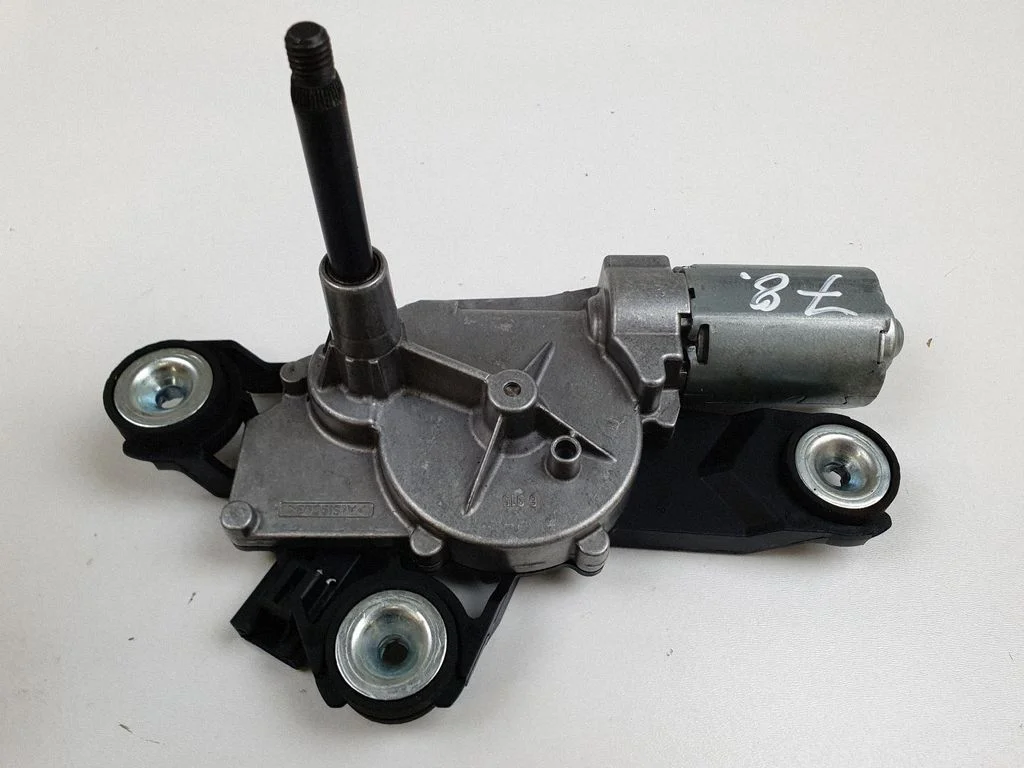 Aizmugurējā stikla tīrītāja motoriņš 0390201259