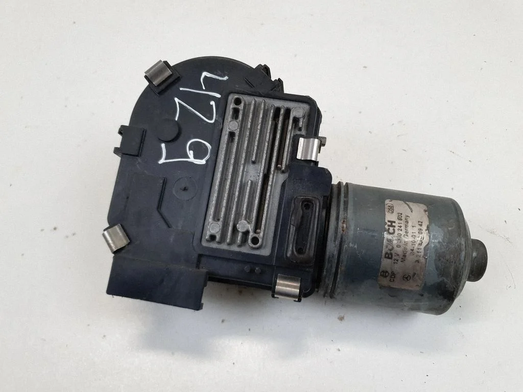 Wiper motor 2118200942