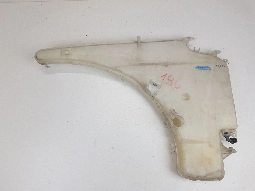 Windshield washer fluid reservoir/tank 712423116