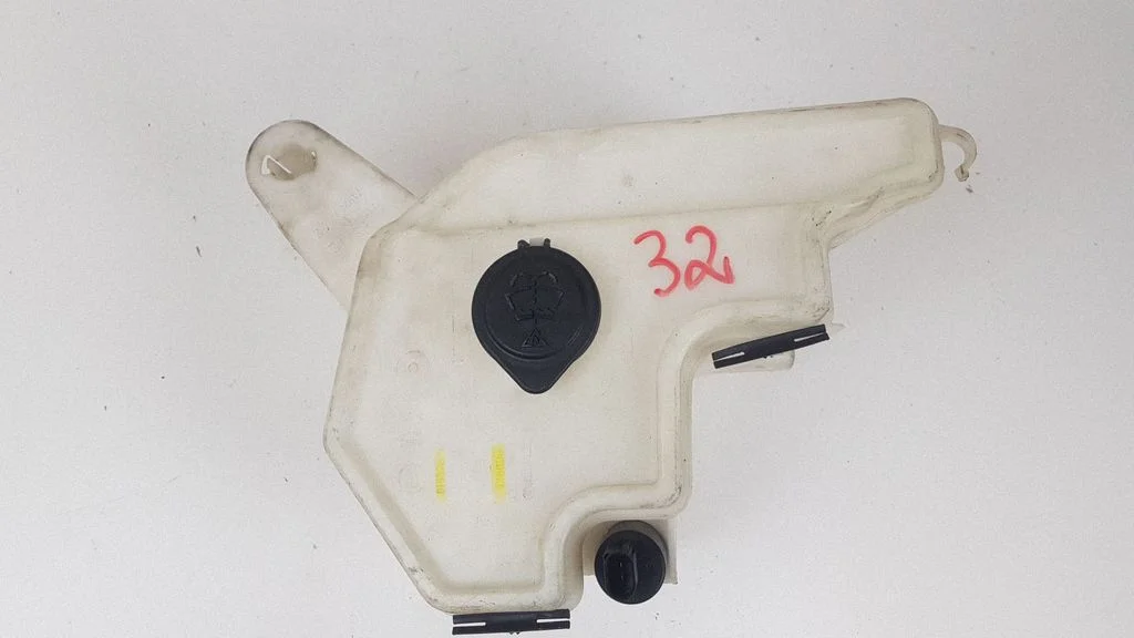 Windshield washer fluid reservoir/tank 7192850