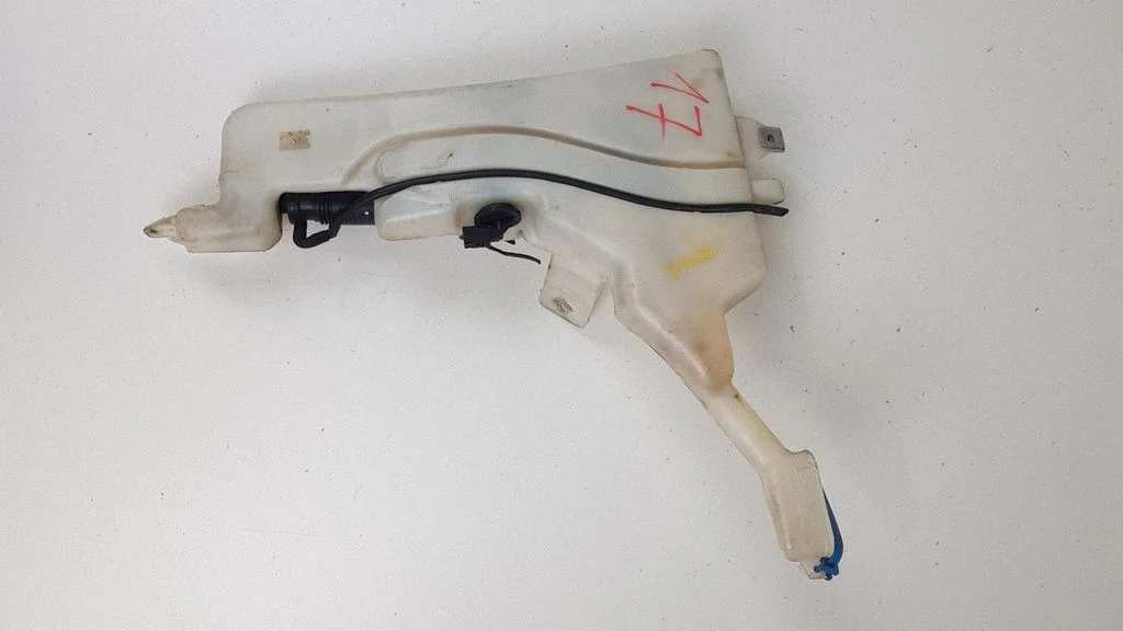 Windshield washer fluid reservoir/tank 7158228
