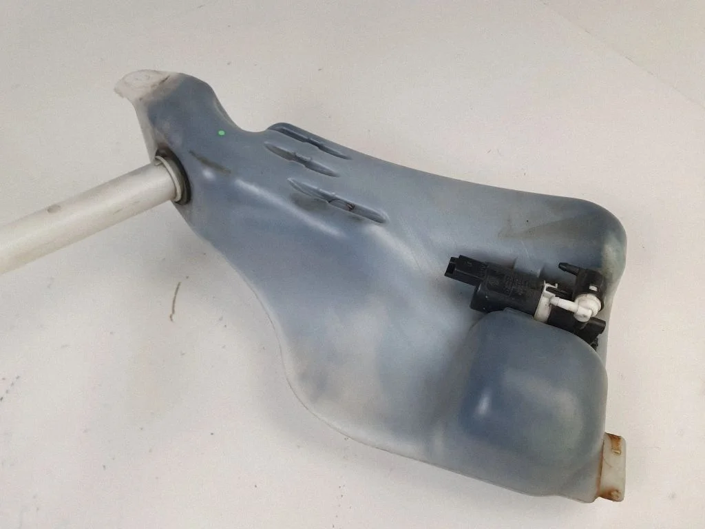 Windshield washer fluid reservoir/tank 289108335R