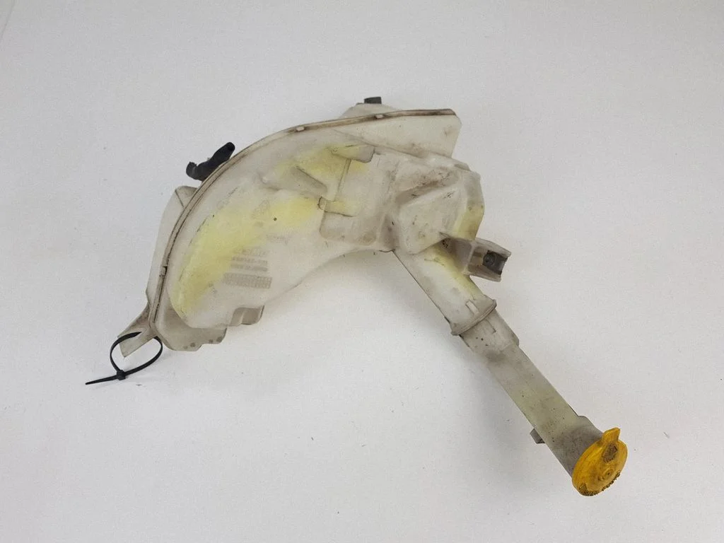 Windshield washer fluid reservoir/tank 860142721