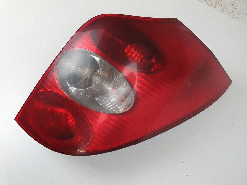 Rear/tail lights 8200002472