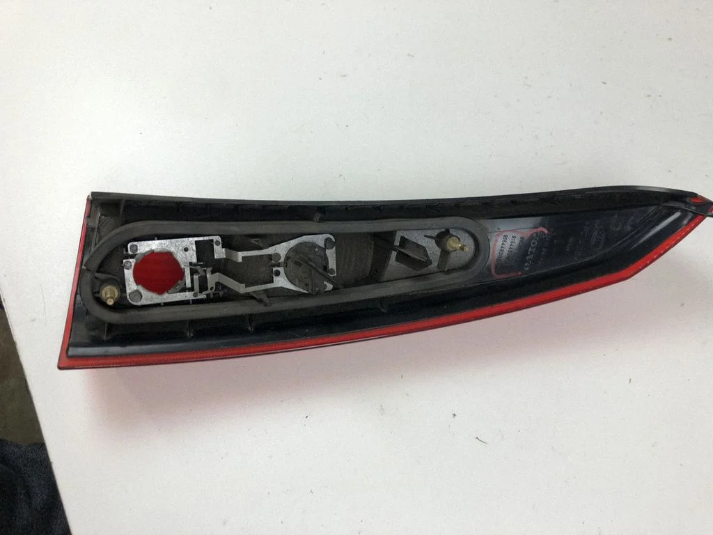 Rear/tail lights – Volvo V70 (2000-2004)