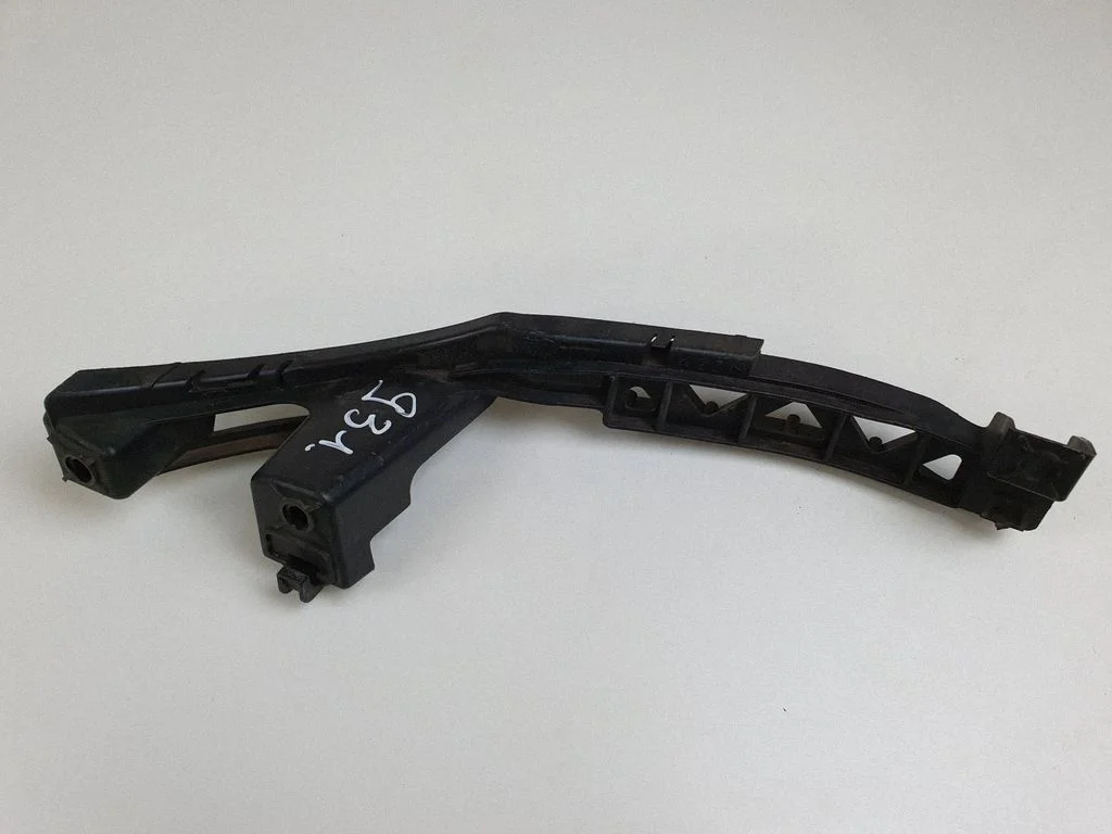 Wspornik reflektora 1Q0807889 – Volkswagen Eos (2006-2010)