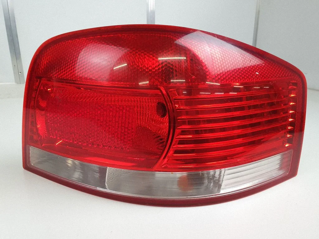 Rear/tail lights 8P0945096A