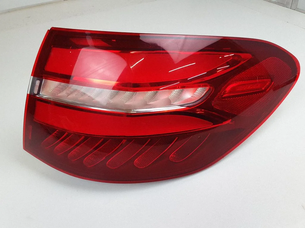 Rear/tail lights A2539061000