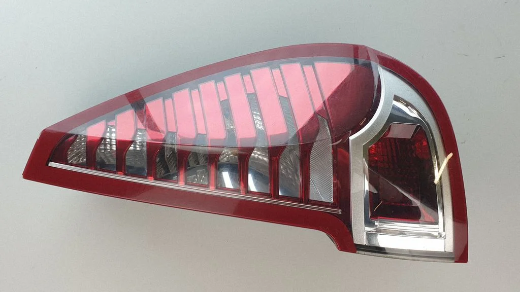 Rear/tail lights 265500013R