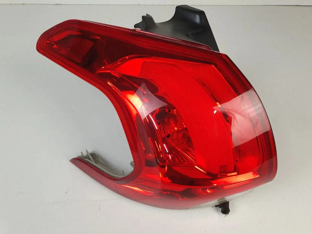 Rear/tail lights – Peugeot 2008 I (2013-2019)