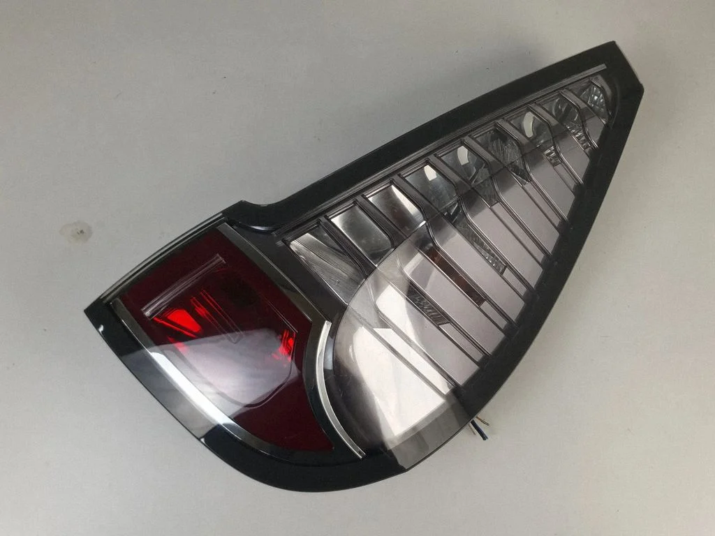 Rear/tail lights 265503764R