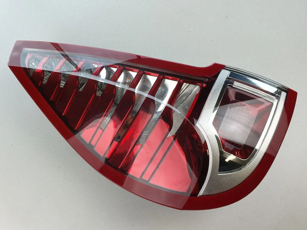 Rear/tail lights – rear left
