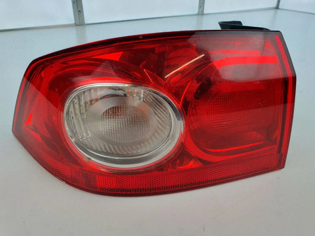 Rear/tail lights – Renault Laguna II (2001-2007)