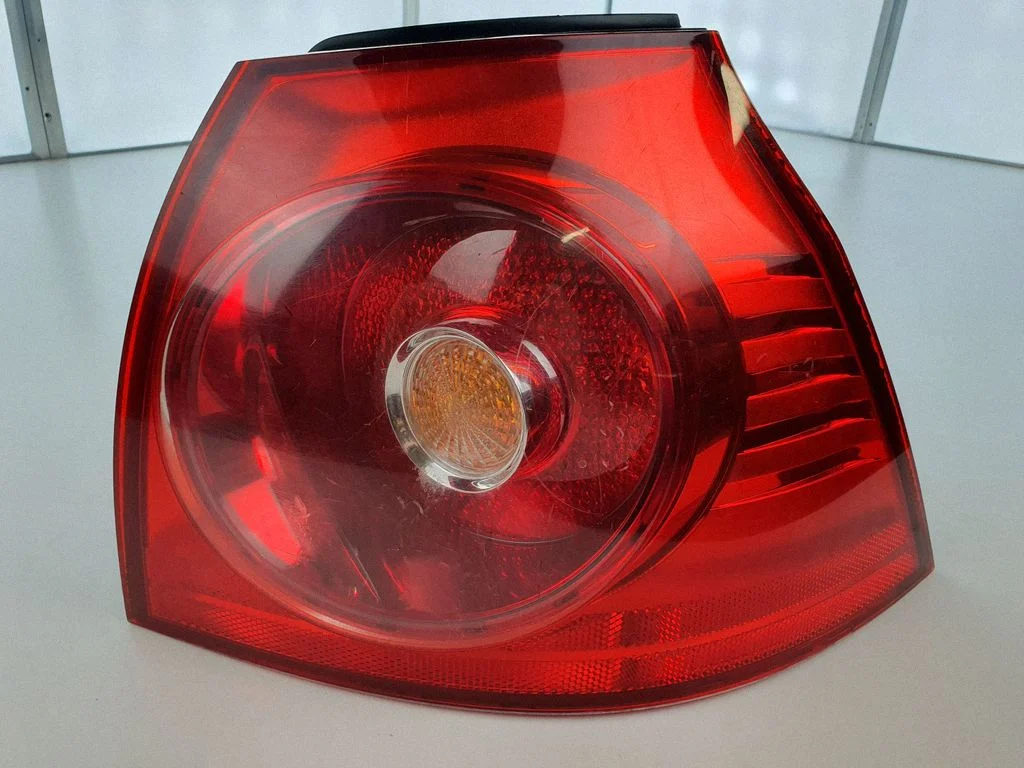 Rear/tail lights 4VFX13404AA
