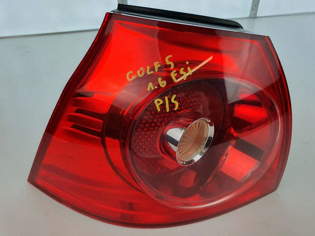 Rear/tail lights 1K6945095E