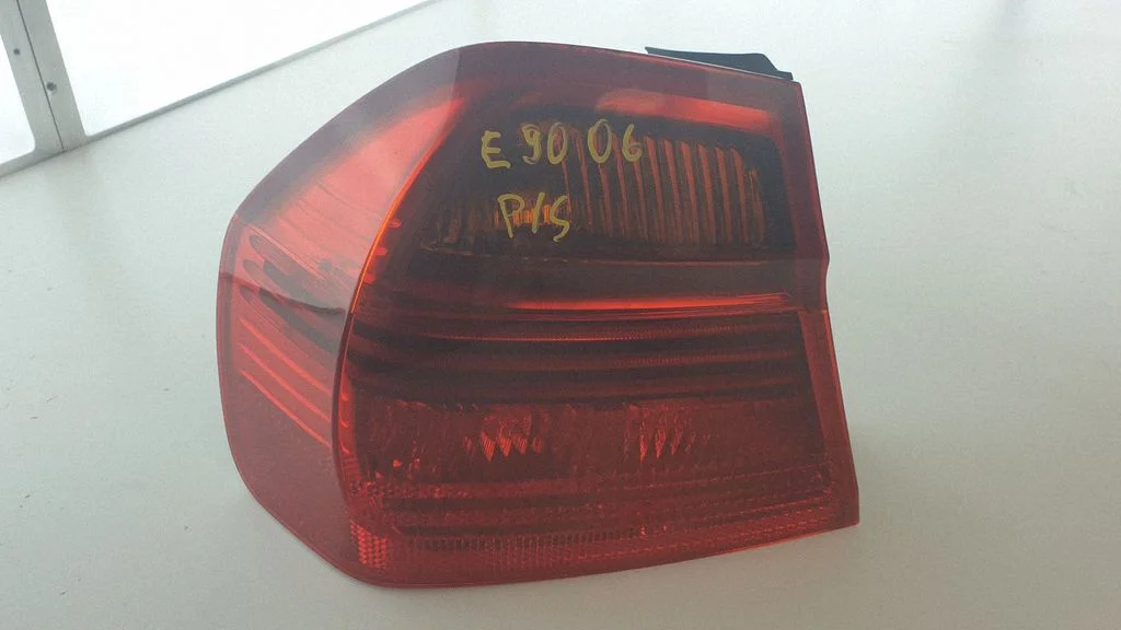 Rear/tail lights 6937457